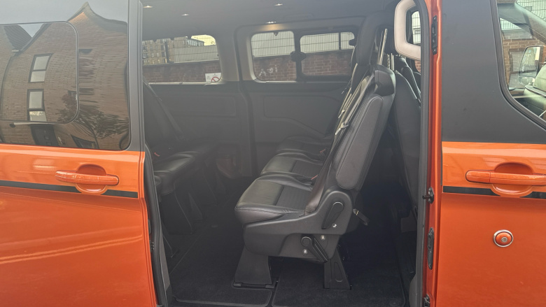 Ford Tourneo Custom Transit Custom Tourneo L1 Diesel Fwd 2.0 EcoBlue 185ps L/R 8 Seater Sport Auto